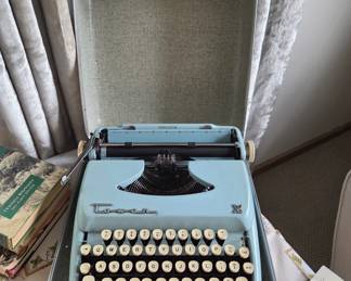 Vintage Typewritter