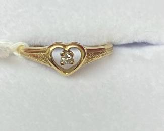10 KT Ring Heart & Diamond- 1.2 Grams