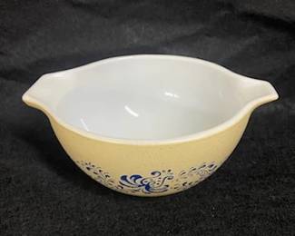 Pyrex Mixing Bowl- Cinderella