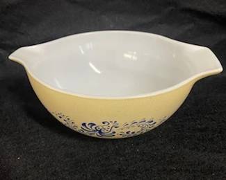 Pyrex Mixing Bowl- Ciinderella