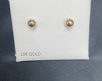 10 KT Gold Earrings