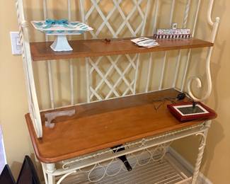 3 shelf metal bar