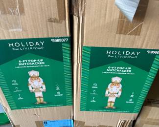 Christmas is in the House!!!! Never too early to shop...