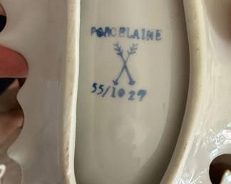 Vintage Arnart Porcelain Leaf Shaped Dish with Violets and Gold Trim third image