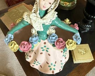 Vintage Kaye of Hollywood Ceramic Lady Figurine Planter second image