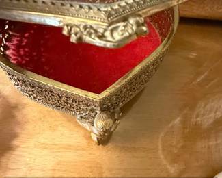 Vintage Ormolu HeartShaped Jewelry Box with Cherub Feet and Beveled Glass third image