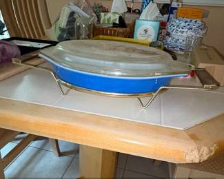 Vintage Pyrex Royal Blue Promotional Divided Casserole with Gold Medallion Lid and Cradle second image