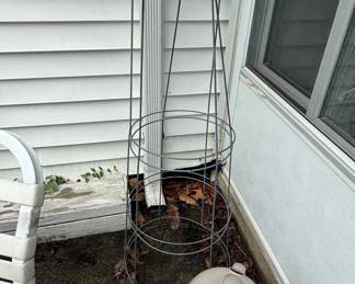 Metal Tomato Cage Plant Support