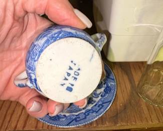 Vintage Blue Willow Miniature Childs Tea Set Sugar Bowl second image