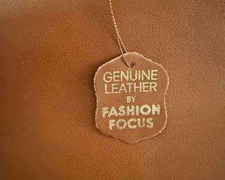Fashion Focus Genuine Leather Shoulder Bag third image