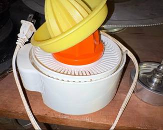 Vintage Hamilton Beach Scovill Electric Citrus Juicer