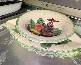 Italian Majolica HandPainted Fruit Bowl