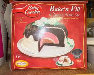 Betty Crocker Bake n Fill Piece Bake Set