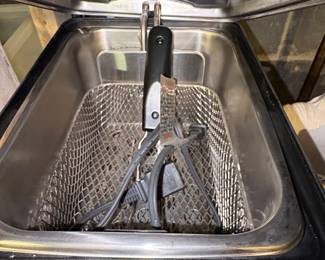Waring Pro Professional Deep Fryer WPFPC fourth image