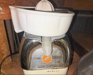 Vintage Proctor Silex Juicit Deluxe Electric Citrus Juicer