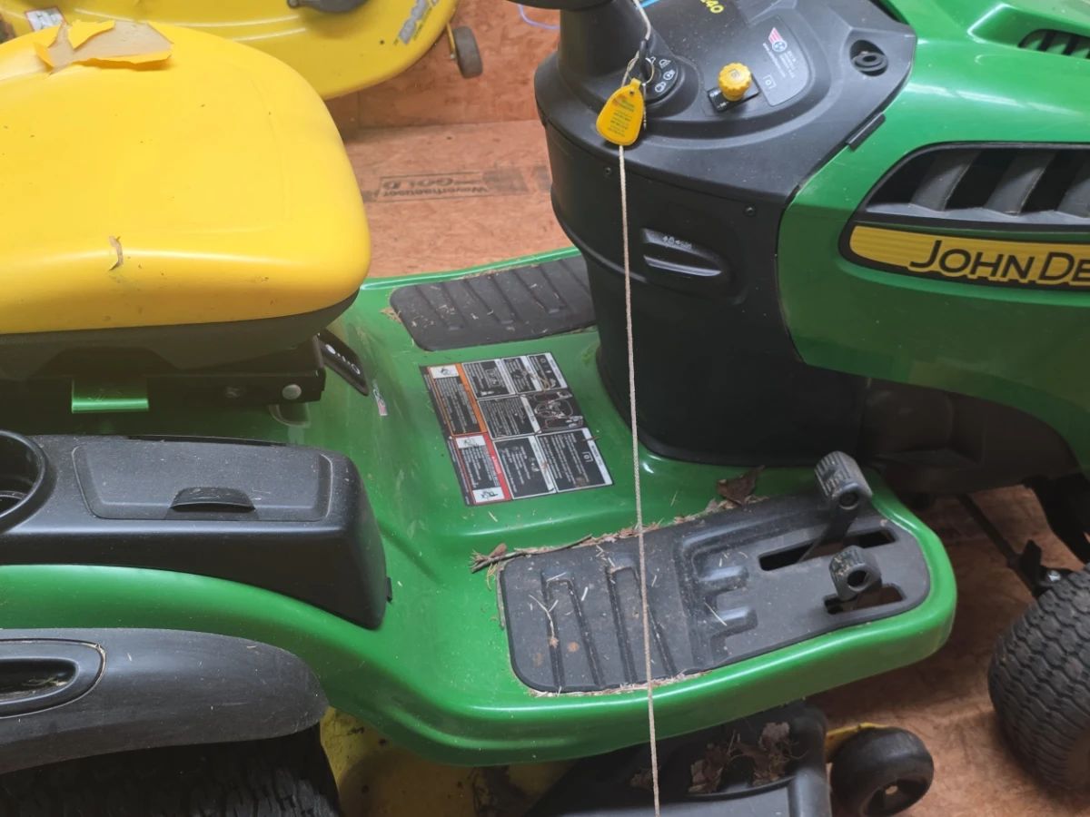 John Deere S Lawn Tractor