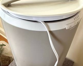 Brookstone Bucket Style Towel Warmer