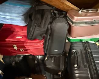 Ricardo Beverly Hills & Samsonite Luggage Set