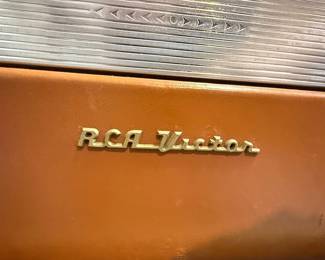 RCA Victor Strato-World Radio 3-BX-671