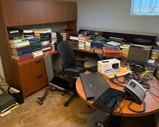 Turnstone Payback P-Shape Desk with Hutch