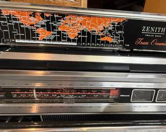 Zenith R7000 Trans-Oceanic Multiband Radio