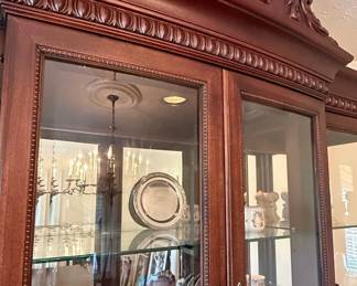 Thomasville Traditional Dark Cherry China Cabinet
