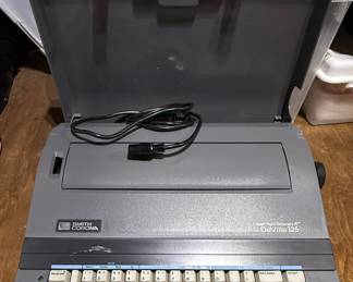 Smith Corona DeVille 125 Style Electric Typewriter