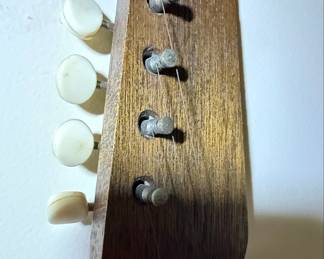 Teardrop Appalachian Mountain Dulcimer