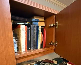 Turnstone Payback P-Shape Desk with Hutch