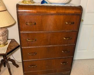 Deco Waterfall Chest of Drawers