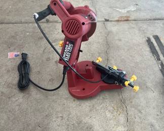 Chain saw sharpener