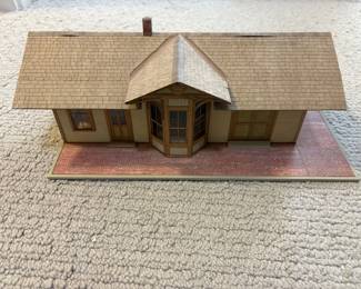 LOT 34. A Hand Constructed Walther's HO Scale Iron Ridge Station. Starting Bid $35.00
