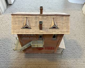 LOT 77. A Hand Constructed HO Scale Boarding House. Starting BID $85.00