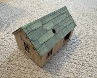 LOT 93 A Hand Constructed HO Scale Model Structure. Starting Bid $30.00