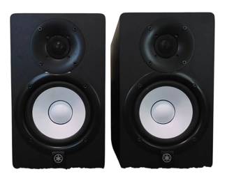 Yamaha HS5 Powered Studio Monitor Pair  Professional BiAmplified Speakers