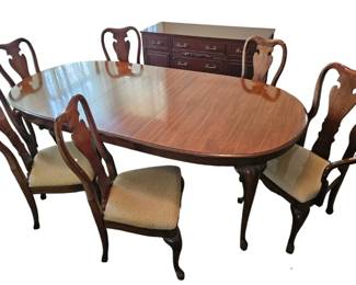 Vintage 1976 Thomasville Dining Set  Buffet... Authentic 1970s