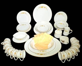 Massive Noritake Ninon Fine China Dinnerware And Serving Set  95 Piece Collection