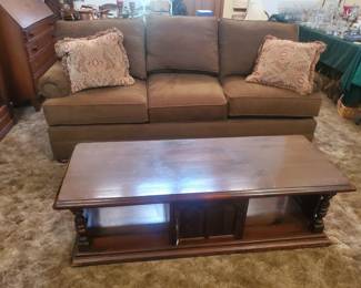 Thomasville couch-84" & coffee table-56x22x17