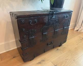 #28 - $200 - Antique Chinese small chest 30Wx23Hx12D fabulous hinges