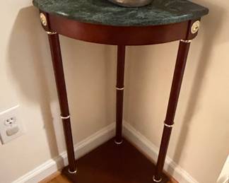 Bombay Company Regency-Style Corner Pedestal Table with Green Marble Top