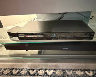 Samsung BD-J5700 Blu-ray Player