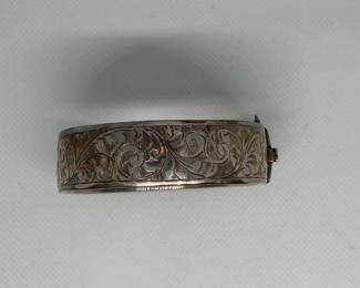 Victorian Sterling Silver Engraved Hinged Bangle Bracelet