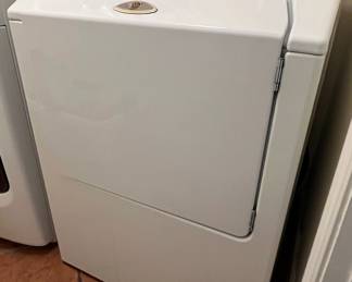 Maytag Neptune Top Load Washing Machine