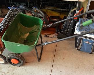 Yard Trug with Lawn Aerator and Leaf Blower