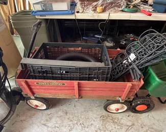 Radio Flyer Town & Country Wagon