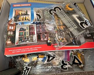 General Jim's Toys & Bricks Lighted Ice-Cream Parlor Building Set