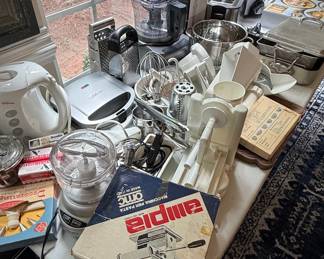 Assorted Kitchen Appliances and Gadgets - Including Cuisinart Food Processor, Sunbeam Electric Kettle, Cuisinart Panini Press, and Ellipse Pasta Maker