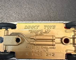 Dinky Toys Jaguar E Type 2+2