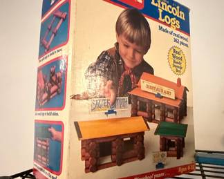 Playskool Original Lincoln Logs - 162 Piece Set
