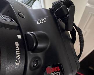 Canon EOS Rebel XSi DSLR Camera with 18-55mm Lens